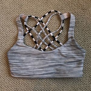 Lululemon Free To be (Wild) Sports bra